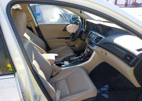 2013 Honda Accord Touring из США, поврежденный, VIN 1HGCR3F94DA028945